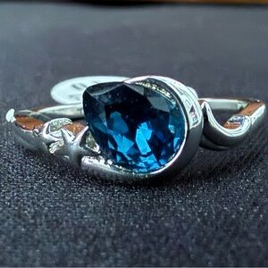 Elegant Blue Gemstone Silver Ring